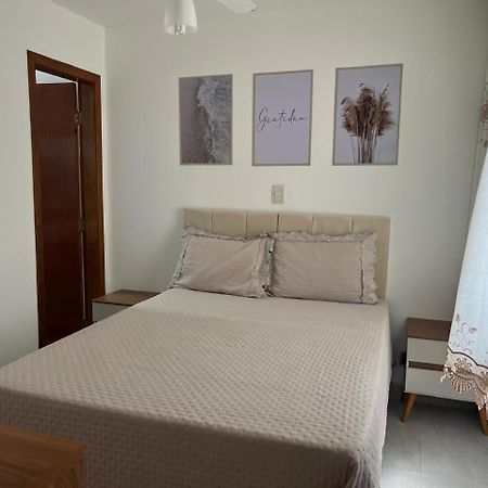 Beleza De Apartamento 300 Metros Da Praia กัวรูจา ภายนอก รูปภาพ