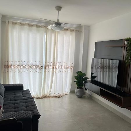 Beleza De Apartamento 300 Metros Da Praia กัวรูจา ภายนอก รูปภาพ