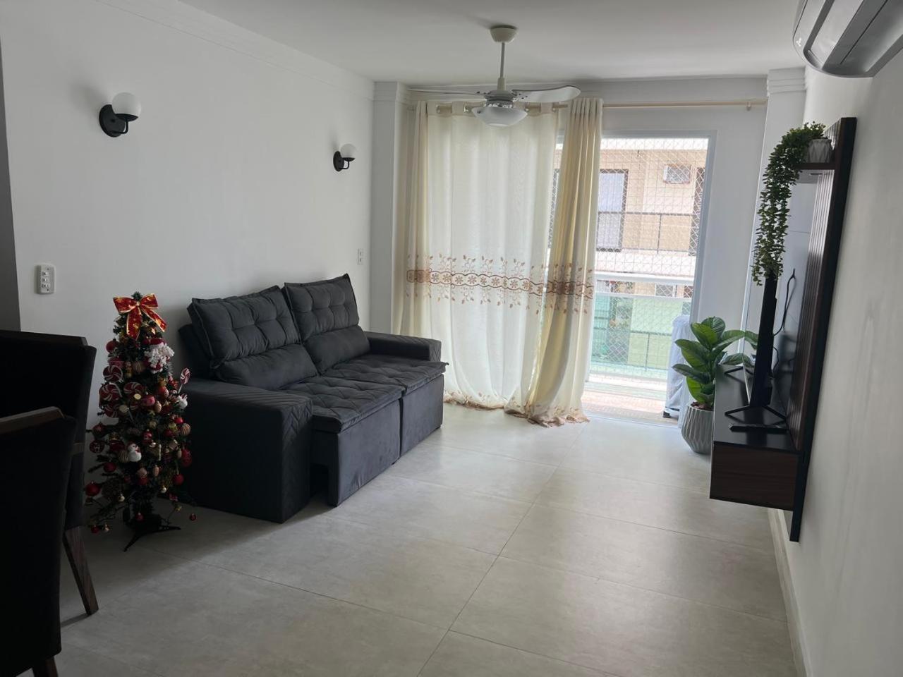 Beleza De Apartamento 300 Metros Da Praia กัวรูจา ภายนอก รูปภาพ