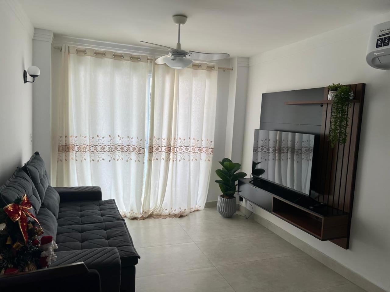 Beleza De Apartamento 300 Metros Da Praia กัวรูจา ภายนอก รูปภาพ