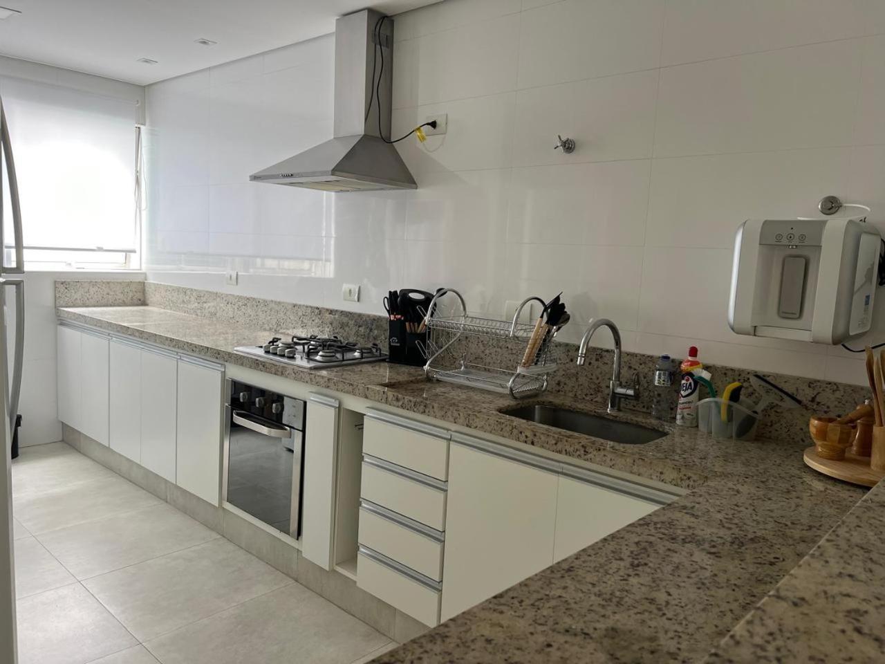 Beleza De Apartamento 300 Metros Da Praia กัวรูจา ภายนอก รูปภาพ